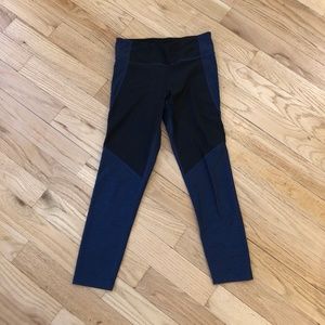 Outdoor Voices 3/4 Two Tone Leggings